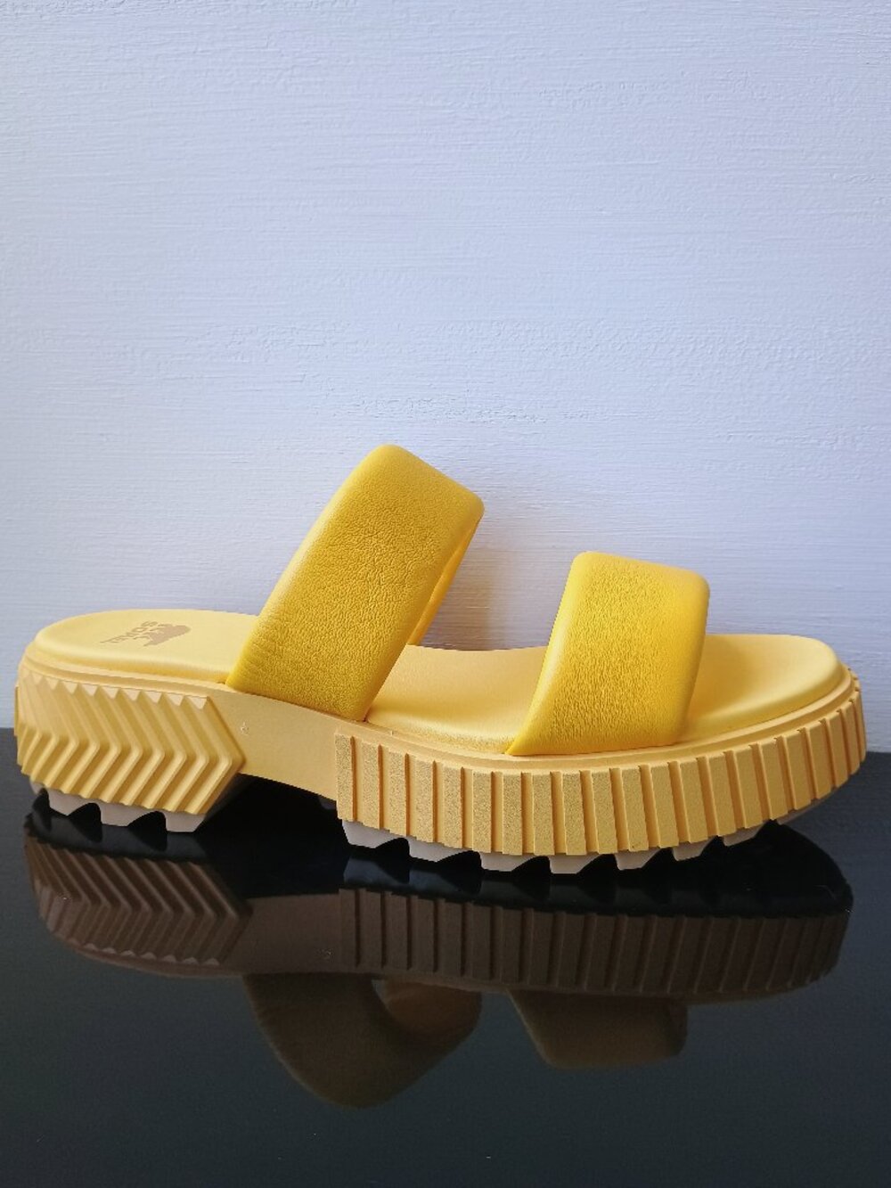 Sorel Women Ona Streetworks Platform Slide Leather Sandal in Amazing Yellow Ray